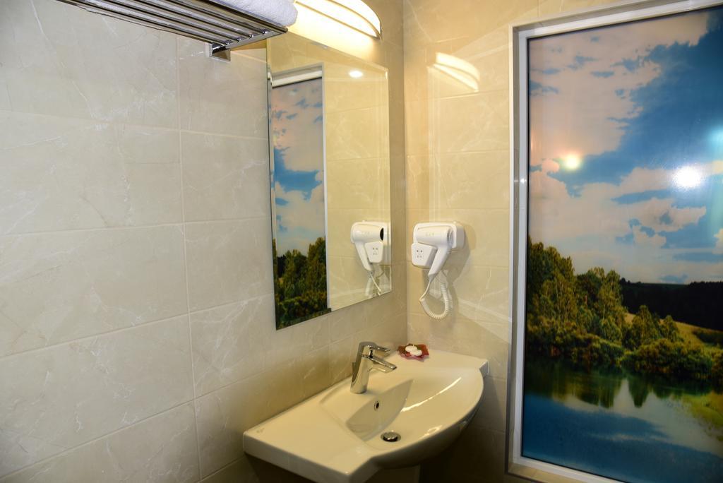 Sinabovite Houses Hotel Badevtsi ภายนอก รูปภาพ