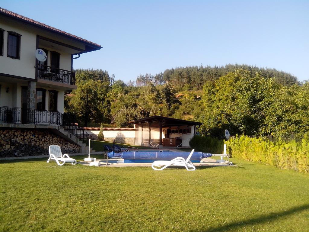 Sinabovite Houses Hotel Badevtsi ภายนอก รูปภาพ