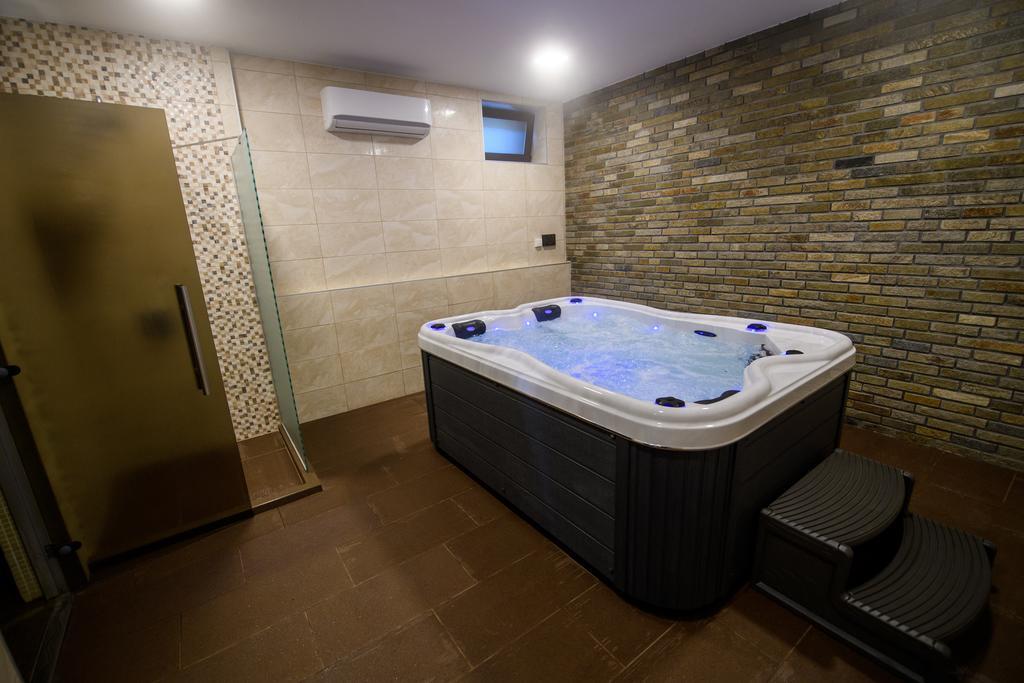Sinabovite Houses Hotel Badevtsi ภายนอก รูปภาพ