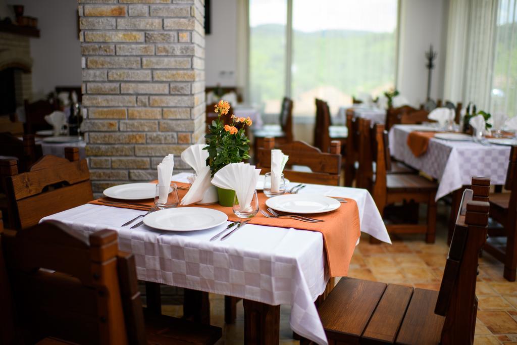 Sinabovite Houses Hotel Badevtsi ภายนอก รูปภาพ